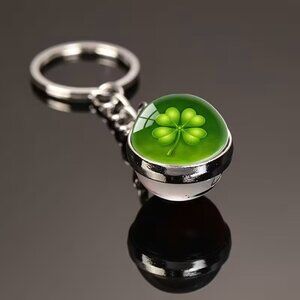 Lucky Glow Four Leaf Clover Lucky Keychain Good Luck Charm Irish St Patricks